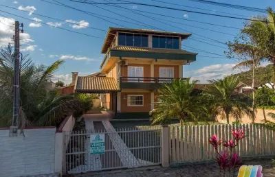 Casa com 4 quartos à venda na Rua Dos Aposentados, Ubatuba, São Francisco do Sul