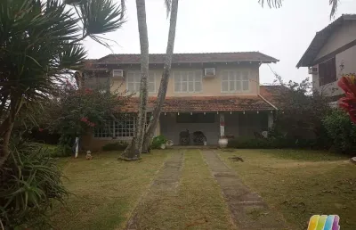 Casa com 5 quartos à venda na Rua Tegucigalpa, Itaguaçu, São Francisco do Sul
