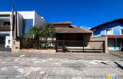 Casa com 3 quartos à venda na Rua Tókio, Itaguaçu, São Francisco do Sul