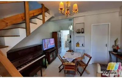 Casa geminado para locação na praia do itaguaçu, 300mtrs do mar, em são francisco do sul,sc