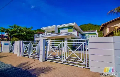 Casa com 6 quartos à venda na Rua Madri, Itaguaçu, São Francisco do Sul