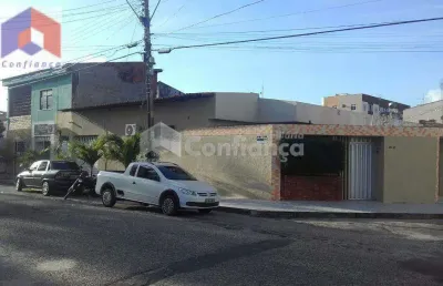 Casa com 4 quartos à venda na Rua Abílio Martins, Parquelândia, Fortaleza