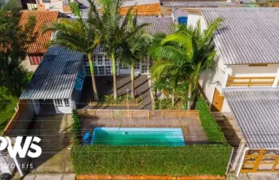 Casa com 03 dormitórios em região de moradores em nova  tramandaí