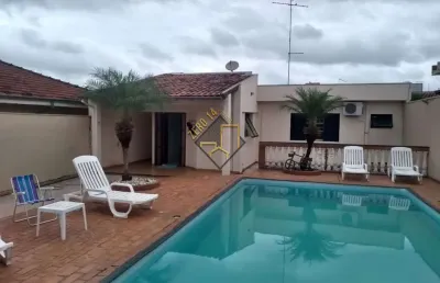 Casa com 3 quartos à venda na Vila Carmem, Bauru 