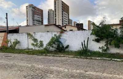 Terreno à venda na Rua Ubaia, 163, Nova Parnamirim, Parnamirim