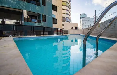 Apartamento com 2 quartos para alugar na Rua do Golfinho, 350, Ponta Negra, Natal
