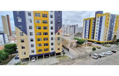 Vendo esse encantador apê na lagoa nova com 3 quartos sendo 1 suíte' no condomínio residencial parque das serras.