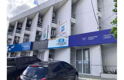 Sala 213 para locação comercial 24m²/ no ponta negra center