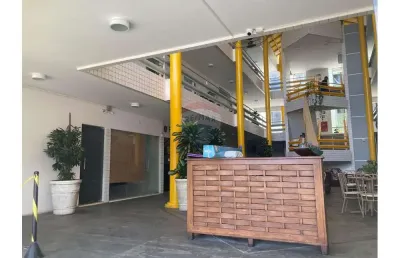 Sala 204 para locação comercial 24m²/ no ponta negra center