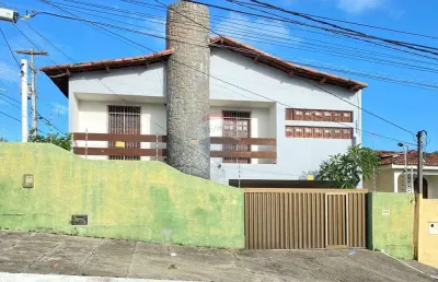 Casa com 3 quartos para alugar na Avenida Miguel Alcides de Araújo, 1889, Capim Macio, Natal