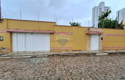Casa com 5 quartos à venda no Lagoa Nova, Natal 