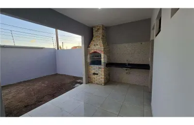 Casa moderna com espaço gourmet e segurança no caminho do sol – 3 quartos, sendo 1 suíte