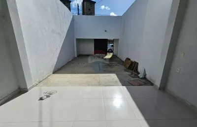 Casa em neópolis bem localizada com espaço comercial