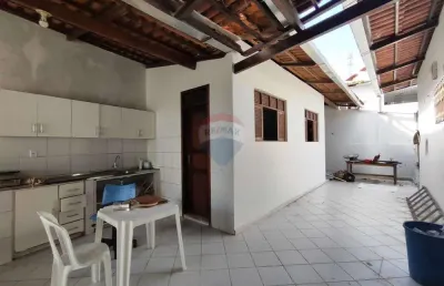 Casa a venda com 3 quartos, sendo 3 suítes - em candelária