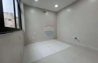 Sala comercial para alugar na Avenida Presidente Bandeira, 648, Alecrim, Natal