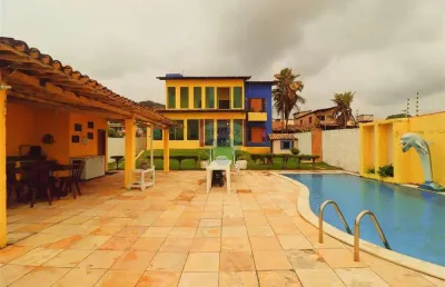 'luxuosa casa em búzios: 4 suítes à beira-mar com garagem para 8 carros'