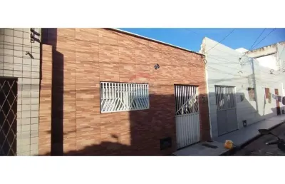 Casa com 2 quartos à venda no Alecrim, Natal 