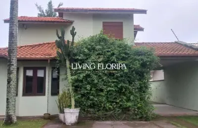 Casa com 3 quartos à venda na rua jardim dos eucaliptos, 639, campeche, florianópolis por r$ 1.690.000