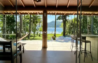Casa em condomínio fechado com 4 quartos à venda na rodovia jornalista manoel de menezes, 1750, barra da lagoa, florianópolis por r$ 9.600.000