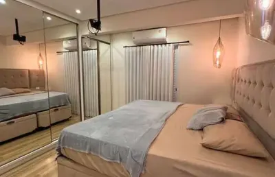 Apartamento 3 dormitórios alto padrão . 153 mts de área útil .
