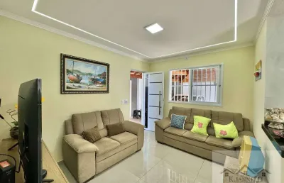 Casa isolada seminova, de esquina com piscina e churrasqueira - ocian
