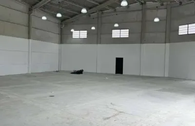 Galpão para locação – 350m² | esquina | bairro solemar – praia grande