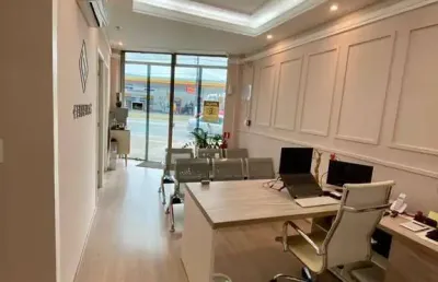 Loja avenida kennedy . bairro tupi . 70 metros . com salas . locação