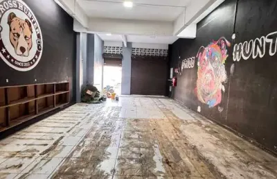 Aluga-se loja no boqueirão / 80 metros de área útil .