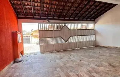 Sobrado triplex 03 dormitórios suite 170m2 guilhermina - r$ 850.000