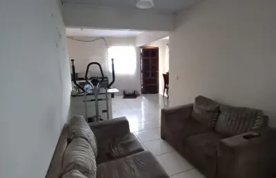 Sobrado com residência nos fundos no alto boqueirão!