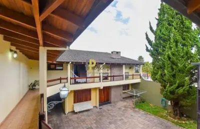 Casa de luxo no bairro ahú - próxima da justiça federal
