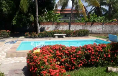 Chácara de 3/4 com uma suíte, piscina,área gourmet e sauna