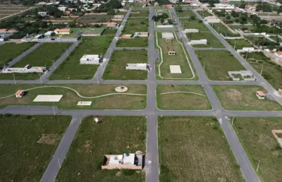 Terreno à venda na Rua Excede, Novo Horizonte, Feira de Santana