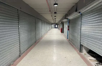 Ponto comercial para alugar na 1ª travessa luiz tarquínio pontes, 1, centro, lauro de freitas por r$ 2.160