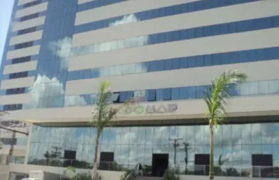 Sala comercial com 7 salas para alugar na rua joão chagas ortins de freitas, buraquinho, lauro de freitas por r$ 12.000