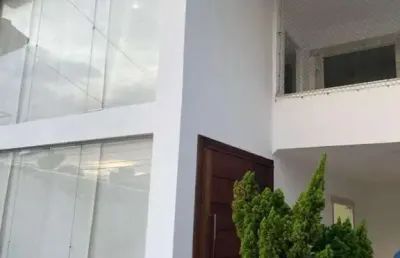Casa em condomínio fechado com 5 quartos à venda na rua pataro machado, c, centro, lauro de freitas por r$ 1.500.000