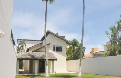 Casa com 5 quartos à venda na rua viviane vieira pedreira, ipitanga, lauro de freitas por r$ 900.000