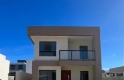 Casa em condomínio fechado com 4 quartos à venda na rua sucupió, abrantes, camaçari por r$ 795.000