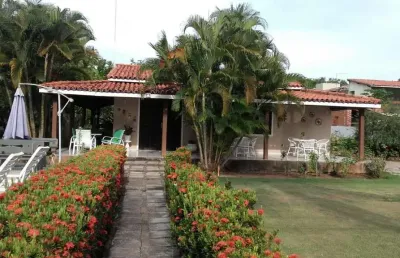 Excelente casa de 3/4 com duas suítes na estrada do coco!