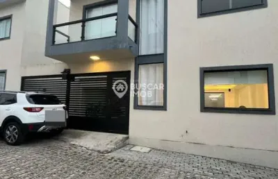 Casa com 3 quartos à venda na rua marta maria de jesus, buraquinho, lauro de freitas por r$ 875.000