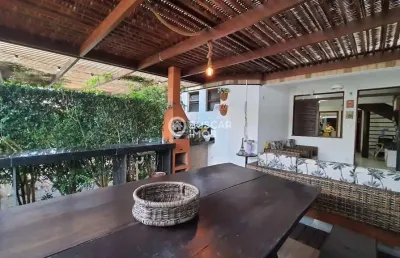 Casa em condomínio fechado com 4 quartos para alugar na rua praia de tubarão, vilas do atlantico, lauro de freitas por r$ 6.800