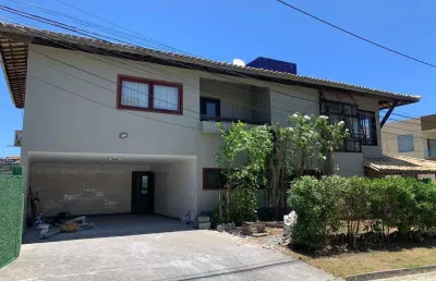 Linda casa com 4/4 sendo uma su[ite na priscila dutra!
