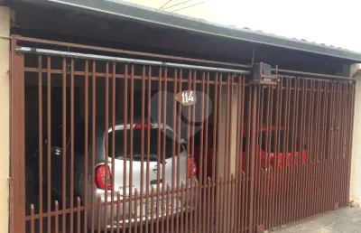 Casa com 4 quartos à venda na Guararapes, Vila Jardini, Sorocaba