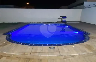 Casa em condomínio fechado com 3 quartos à venda na Lucas Nogueira Garcês, Centro, Araçoiaba da Serra