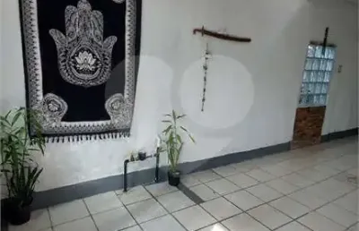 Prédio para alugar na Souza Moraes, Vila Santana, Sorocaba