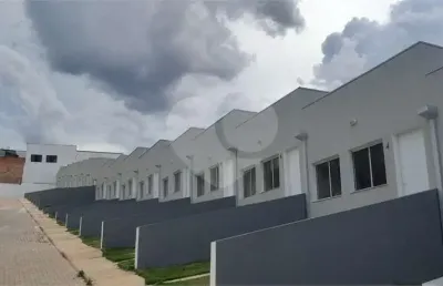 Condomínio com 1 quartos à venda em jardim maria lúcia - sp