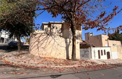 Casa com 3 quartos à venda na Antônio Roque Rodrigues, Boa Vista, Sorocaba