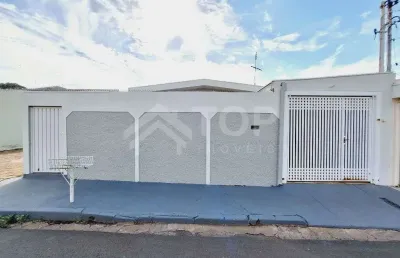 Casa a venda com 3 quartos no jardim sao joao batista