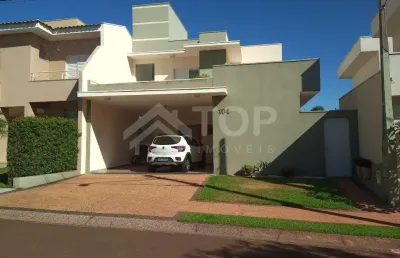 Casa terrea a venda em condominio, sala com pe direito alto, sala de jantar, cozinha com despensa, com planejados em todos os ambientes, lavabo, mezanino com banheiro e sacada, aceita permuta