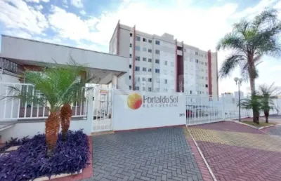 Lindo apartamento para venda ou locacao em condominio fechado, com portaria 24 horas, todo planejado com armarios embutidos.